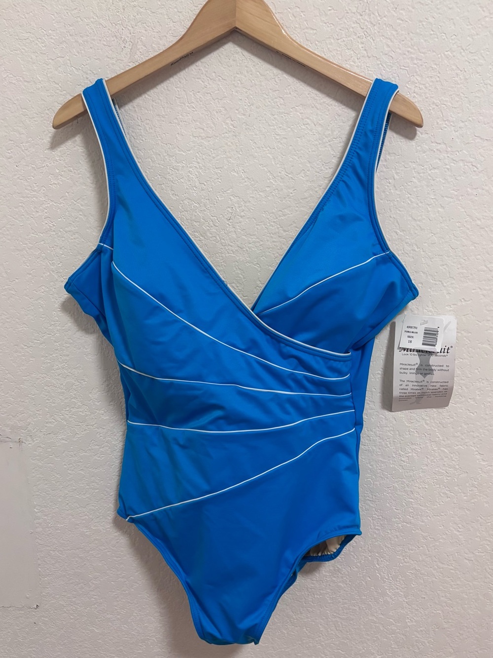 Miraclesuit horizon one piece swimsuit NWT